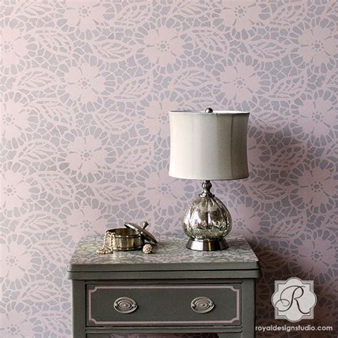 Fleur de Lace Wall Stencil | Royal Design Studio Stencils