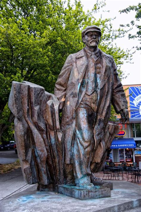 Lenin Statue -- Seattle, WA | Statue, Greek statue, Weird