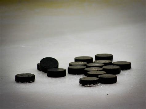 Hockey Puck Pucks · Free photo on Pixabay