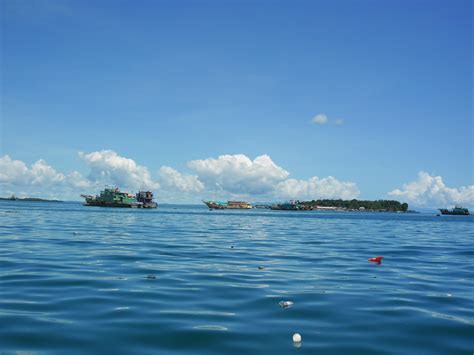 SOUTHERN CROSS SOJOURN: Sailing Sorong, Papua, Indonesia