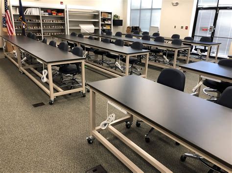 Flexible lab tables for academic settings | PSA Laboratory Furniture ...