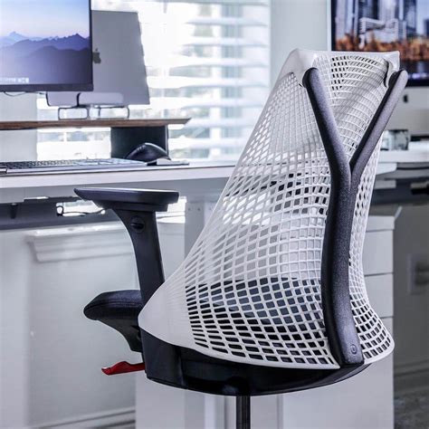 Herman Miller Sayl office chair Review - Amazing & comfortable