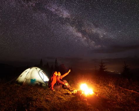 15 Romantic Camping Ideas for Couples Who Love to Snuggle