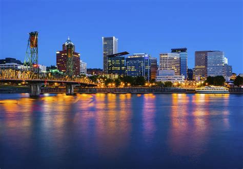 SILVER CLOUD HOTEL - PORTLAND - Updated 2022 Prices & Reviews (OR)