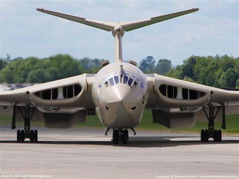 Handley Page Victor was a British jet bomber Air Fighter, Fighter ...