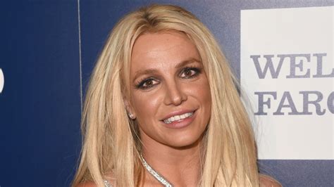 Britney Spears Dyes Her Hair Back to Blonde — Photos | Allure