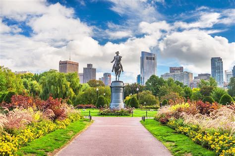 Boston Public Garden - Visit the First Public Botanical Garden in ...