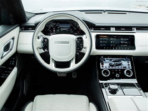 2018 Range Rover Velar R-Dynamic HSE | Land Rover | The Epoch Times