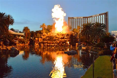 Mirage Volcano in Las Vegas - Come Experience the Thrills of the Iconic ...