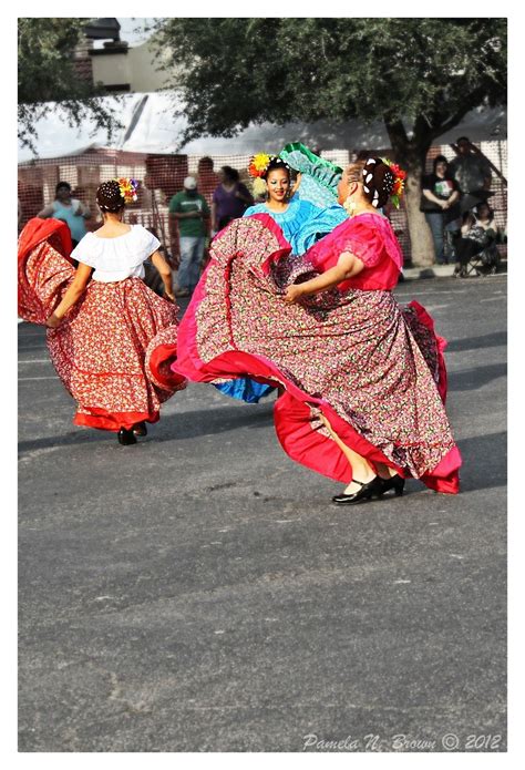 folklorico dancers | Fashion, Ballet folklorico, Lets dance