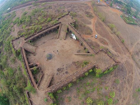 10 Most Famous Forts in Goa