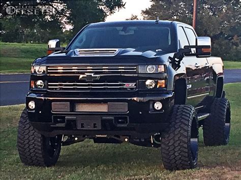 2017 Chevrolet Silverado 2500 HD Hostile Alpha ReadyLIFT | Custom Offsets