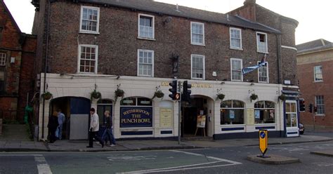 The JollyGreenP Images of York: Wetherspoons Punch Bowl - Micklegate