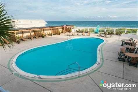 Islander Hotel & Resort - The Pool at the Islander Inn & Suites ...