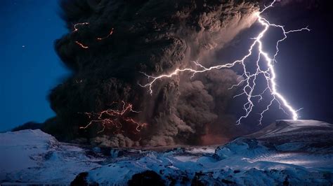 Volcano Lightning Wallpapers - Top Free Volcano Lightning Backgrounds ...