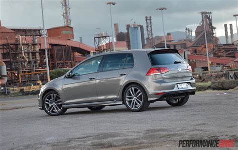 2015 Volkswagen Golf 110TDI Mk7 R-Line review (video) | PerformanceDrive