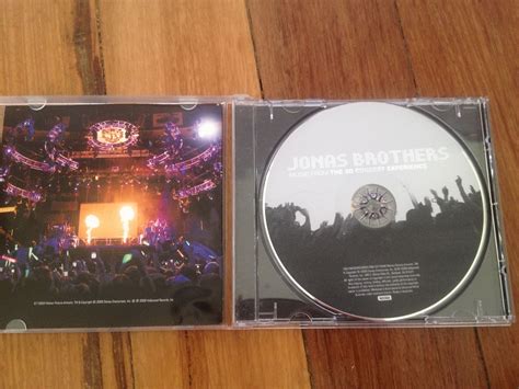 Jonas Brothers - 'Jonas Brothers 3D Concert Experience' album (inside ...