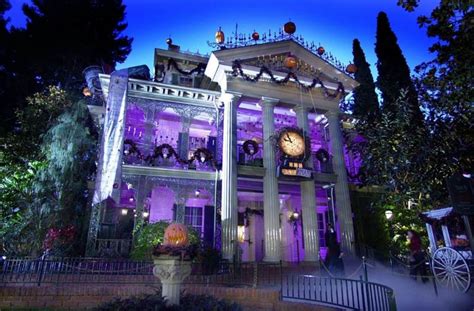 The Real Hauntings in Disneyland’s Haunted Mansion