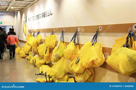 Ikea shopping bag editorial stock image. Image of advantageous - 37838924