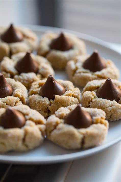 Peanut Butter Blossoms {classic recipe} - Lauren's Latest