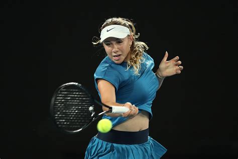 Amanda Anisimova: new coach, new bat, new year, new luck? · tennisnet.com