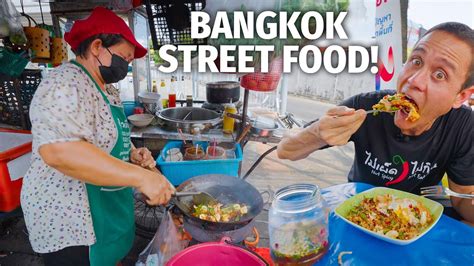 Bangkok Street Food - $2 Spicy Squid!! Real Local Thai Food ...