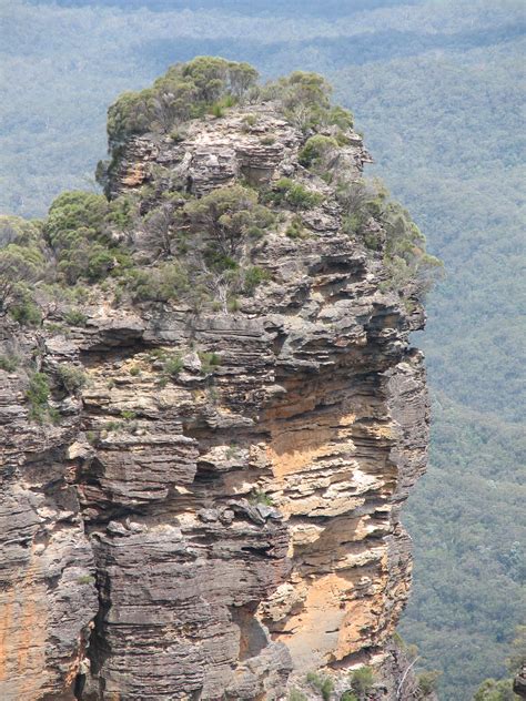 Part of The Three Sisters, Katoomba, NSW - Trevor's Travels