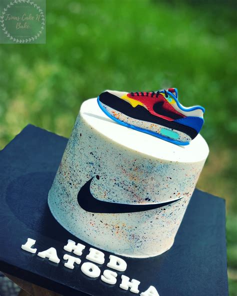 Nike sneaker birthday cake | Nike cake, Jordan cake, Cool birthday cakes