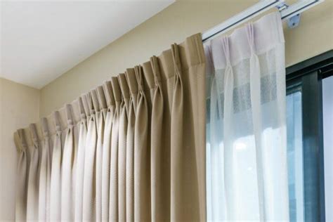 How to Make Pleated Curtains