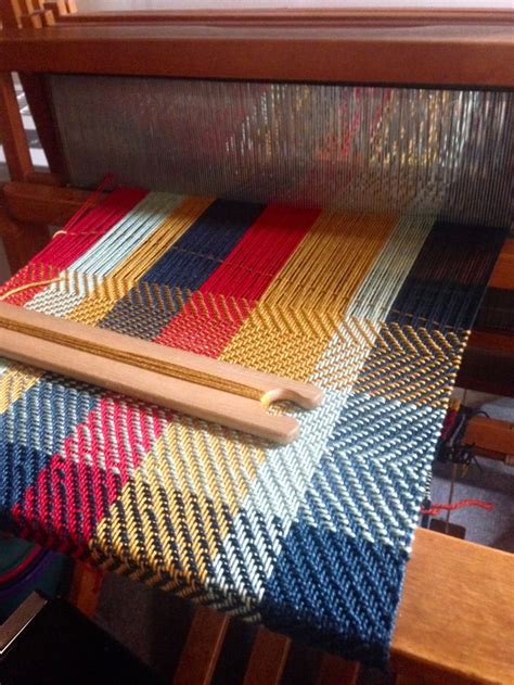 68 best Woven Table Runner Patterns images on Pinterest | Weaving, Loom ...