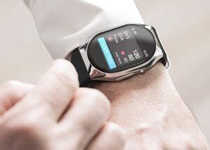 Smart wearable blood pressure monitor offers medical accuracy on your ...