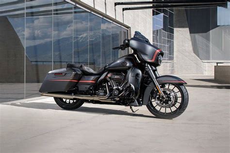 Harley Davidson Street Glide Cvo 2022