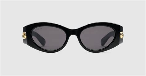 Cat-eye frame sunglasses in black acetate | GUCCI® US