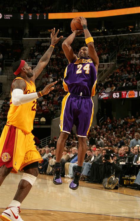 Kobe Bryant Shooting Fadeaway