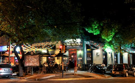 What to do in Mendoza at night? The Arístides Villanueva Street