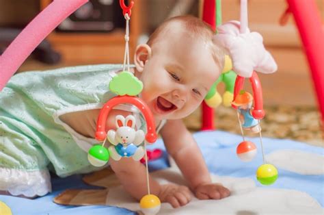 10 ejercicios de estimulación temprana para tu bebé - Etapa Infantil