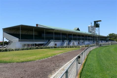 Adelaide in Photos: Cheltenham Racecourse