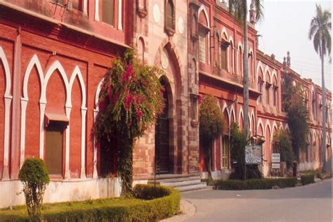 AMU Aligarh: Admission, Fees, Courses, Placements, Cutoff, Ranking