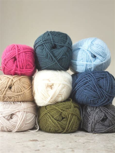 Different Types of Yarn: Explained - Easy Crochet Patterns