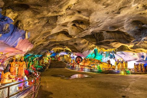 The Ultimate Guide to Visiting the Batu Caves in Kuala Lumpur (2024)