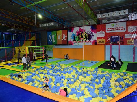 What to Expect at a Trampoline Park Birthday Party - SkyJumper