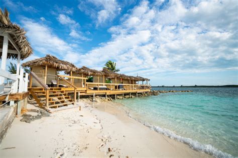 7 Best Beaches in & Around Nassau, The Bahamas | Celebrity Cruises