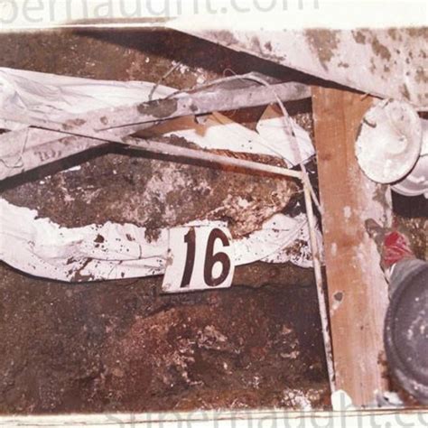 Some lesser seen John Wayne Gacy Crime Scene photographs. Can’t get ...