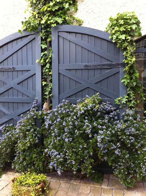 Famous Garden Fence Paint Colors Ideas