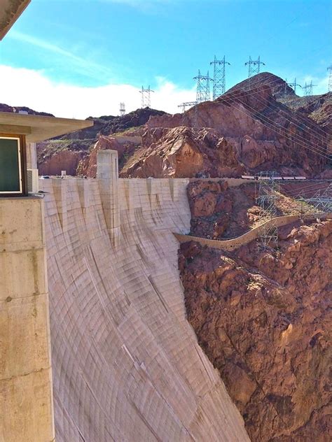 HOOVER DAM INSIDE/OUT - STRAYNGER RANGER