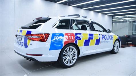 Up close and personal with the new Skoda NZ Police car - NZ Autocar