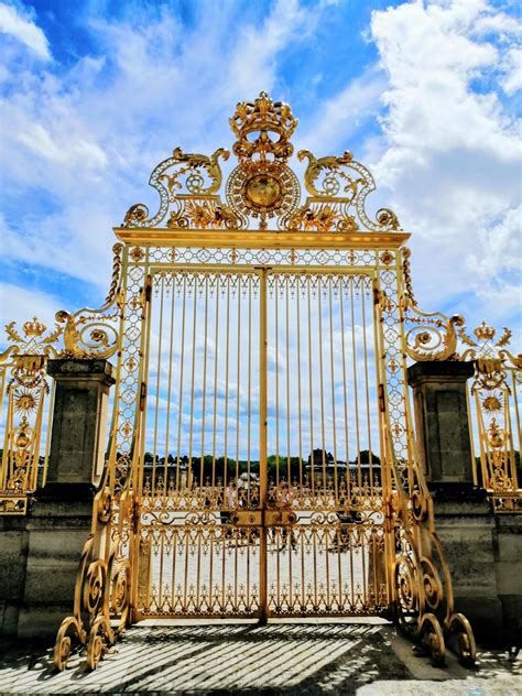 Chateau des Amerois, Belgium. Anyone have any more information on this ...