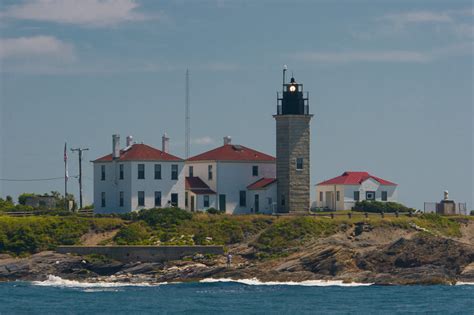 Top 5 Lighthouses in Rhode Island That You Must Visit - OPTX RI