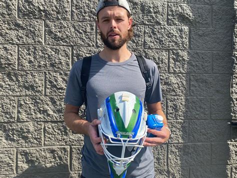 Exclusive: Canucks goaltender Spencer Martin walks us through his new mask