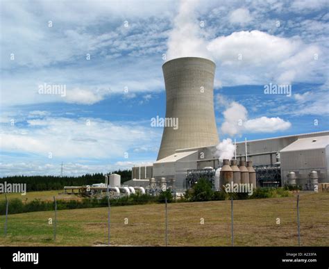 Geothermal power plant Stock Photo - Alamy